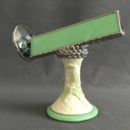 P104 Pale Green Glass - Ceramic Base